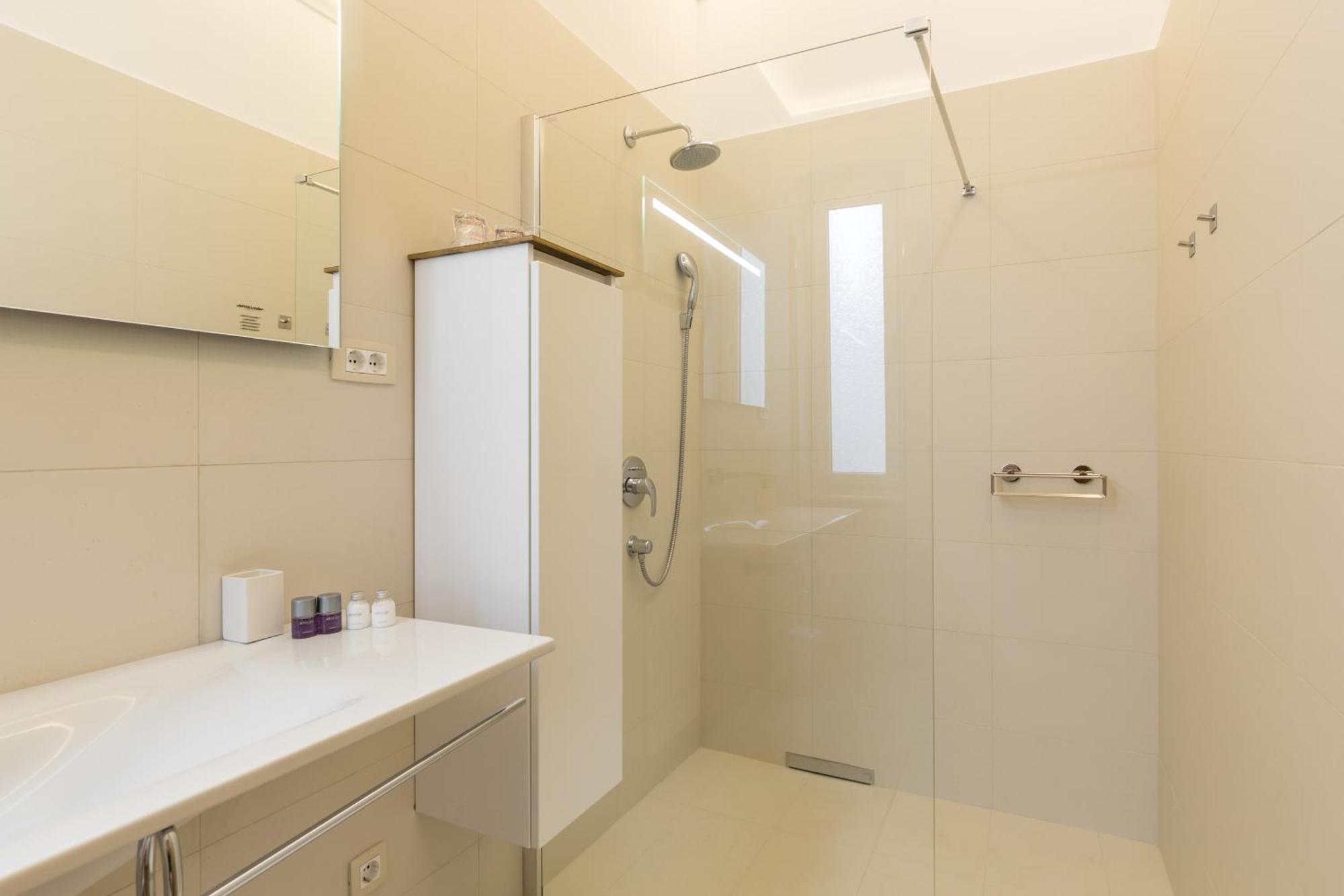 Maniva Old Town Luxury Rooms - Prime Spot By Riva Promenade Split Exterior foto