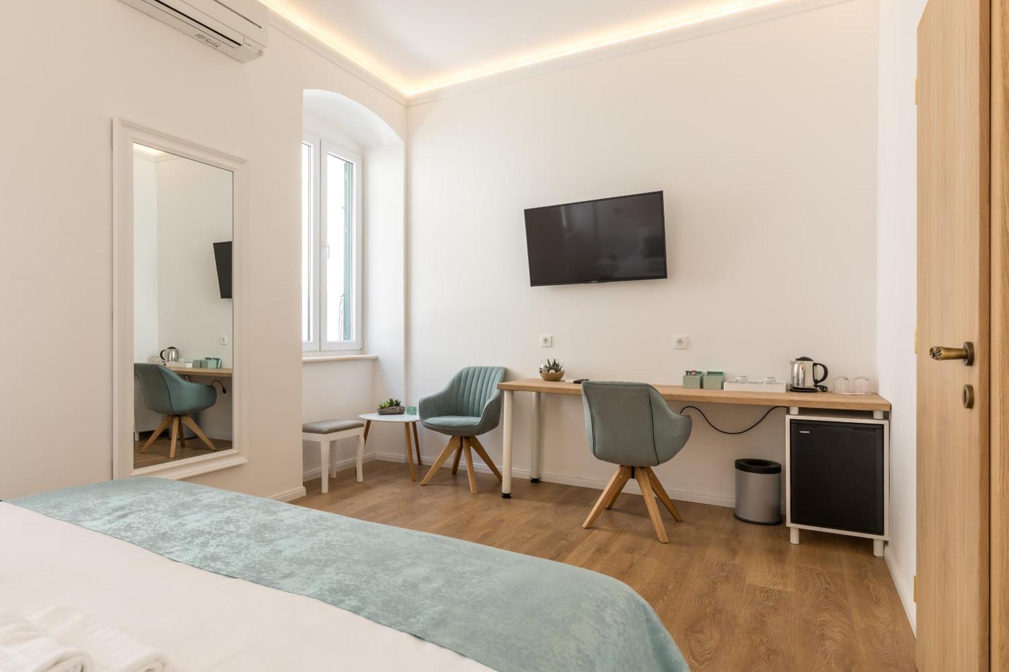 Maniva Old Town Luxury Rooms - Prime Spot By Riva Promenade Split Exterior foto